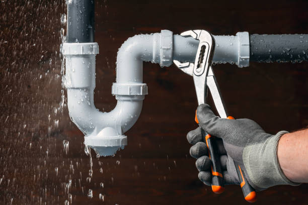 Professional Plumbing technician working in Von Ormy, TX